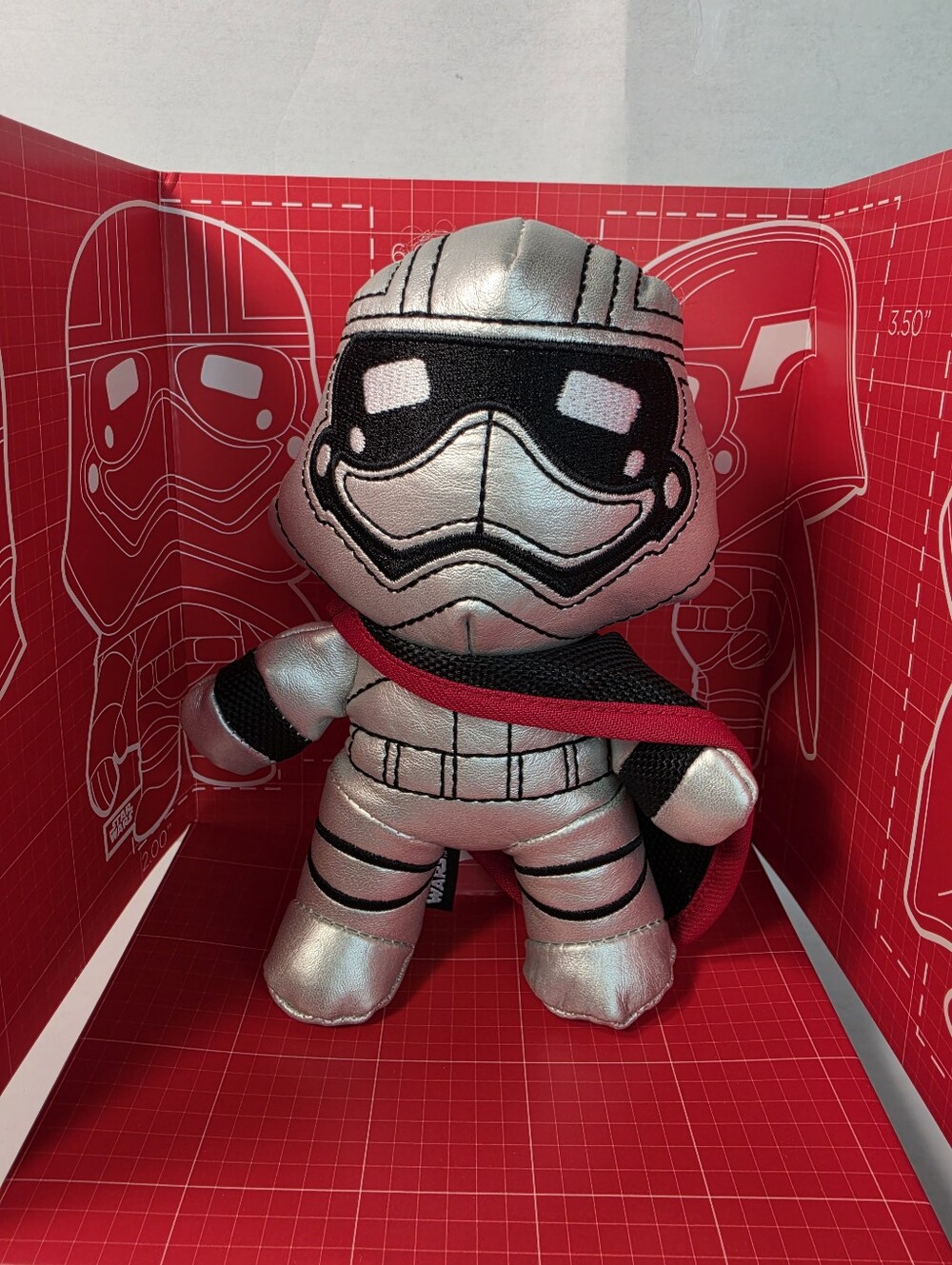 2015 Star Wars Captain Phasma Petco Dog Toy Collectible Pet Fans Collection NIB